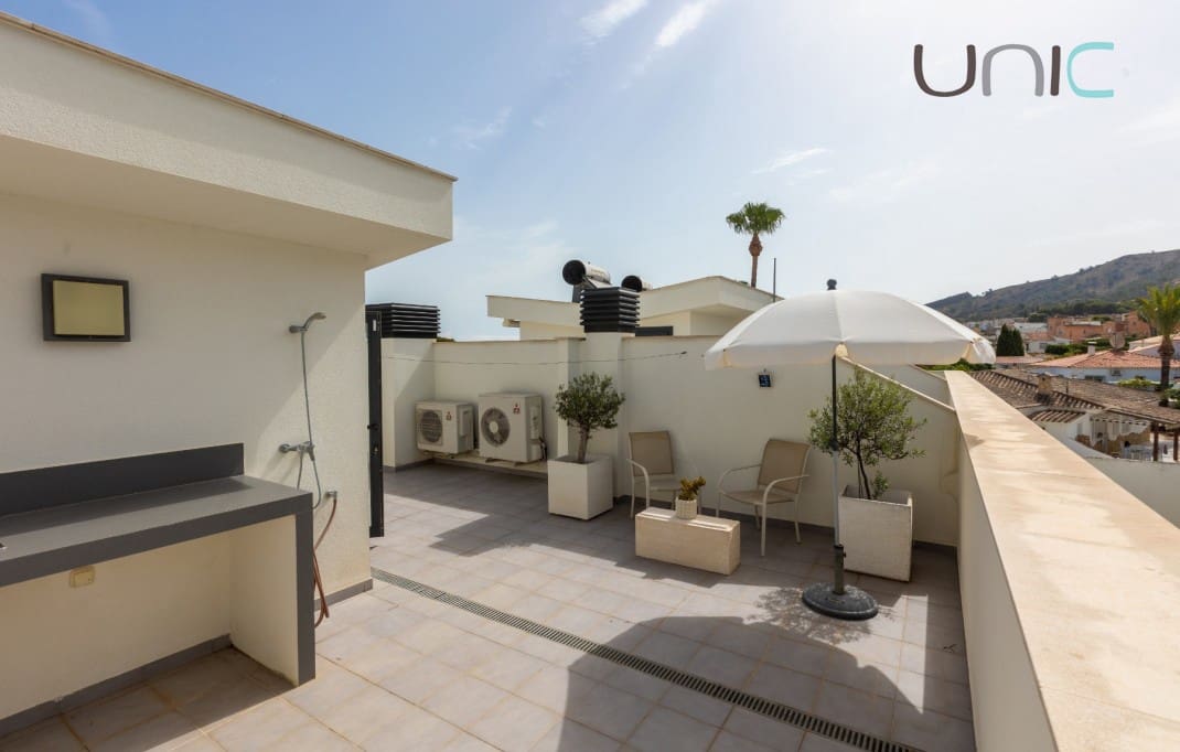 3 Zimmer Haus zu verkaufen in Albir mit Pool Garage - 595.000 € (Ref: 10120600)