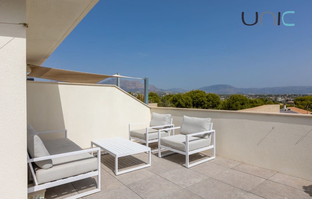 3 Zimmer Haus zu verkaufen in Albir mit Pool Garage - 595.000 € (Ref: 10120600)