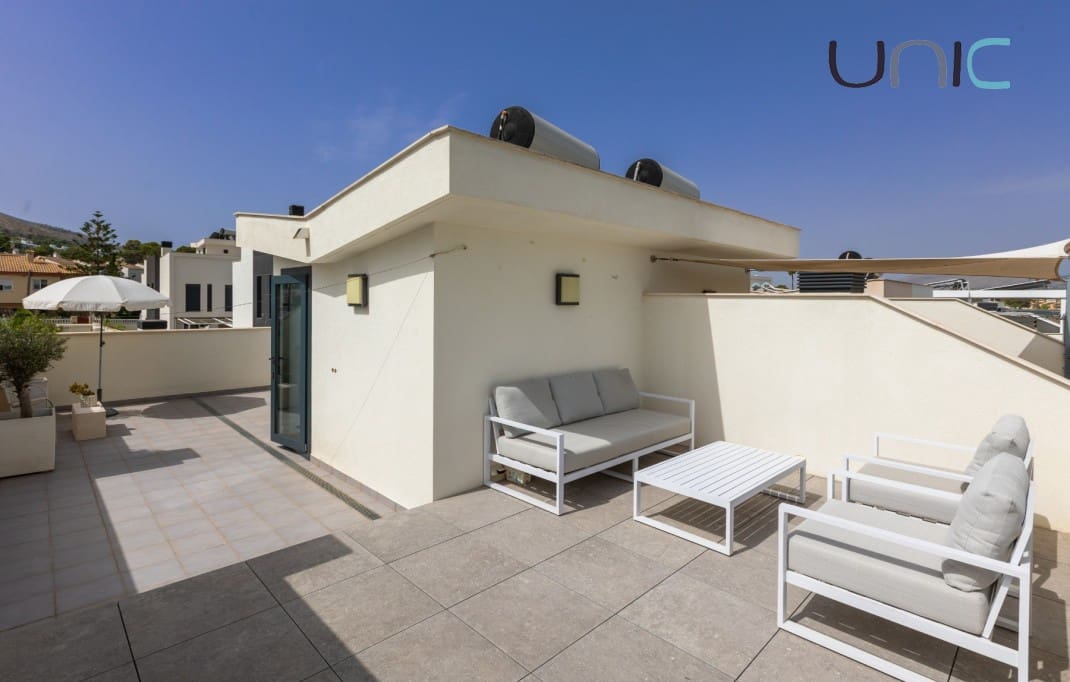 3 Zimmer Haus zu verkaufen in Albir mit Pool Garage - 595.000 € (Ref: 10120600)