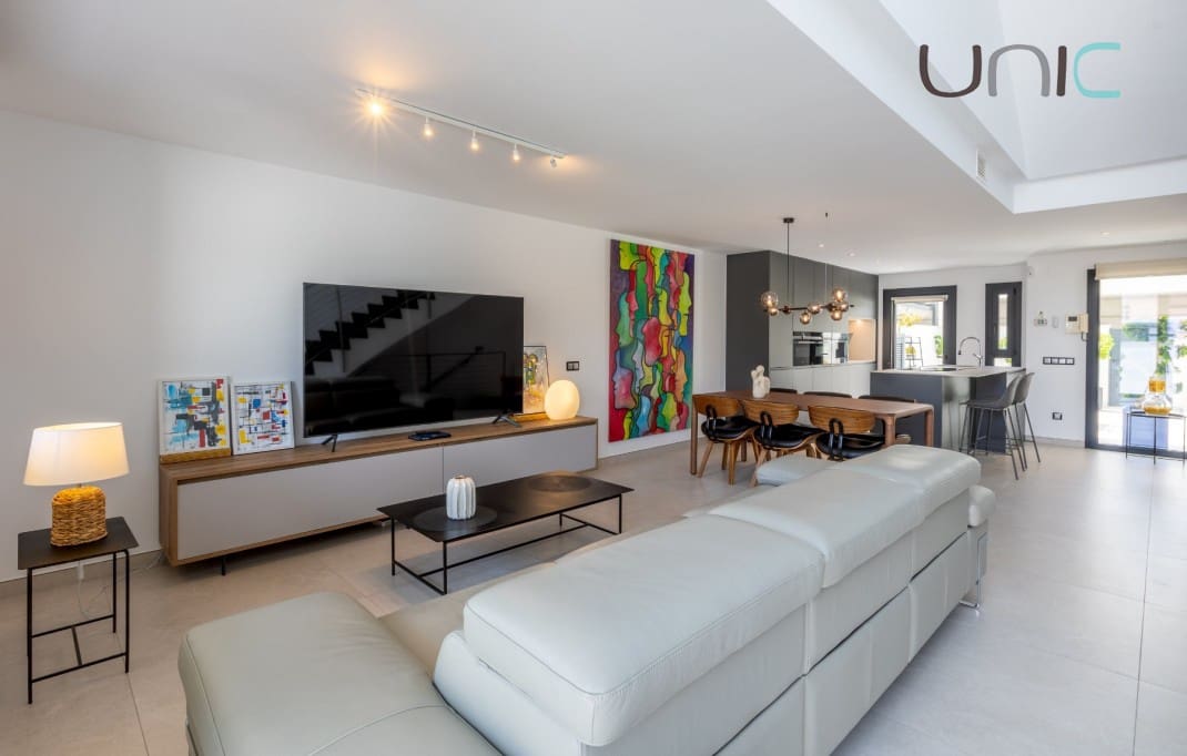 3 Zimmer Haus zu verkaufen in Albir mit Pool Garage - 595.000 € (Ref: 10120600)