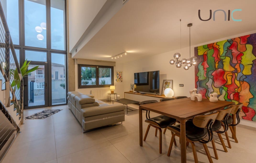 3 Zimmer Haus zu verkaufen in Albir mit Pool Garage - 595.000 € (Ref: 10120600)