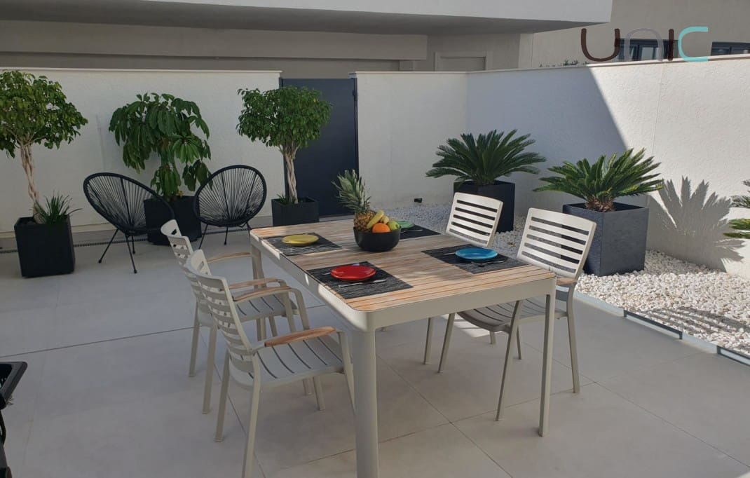 3 Zimmer Haus zu verkaufen in Albir mit Pool Garage - 595.000 € (Ref: 10120600)