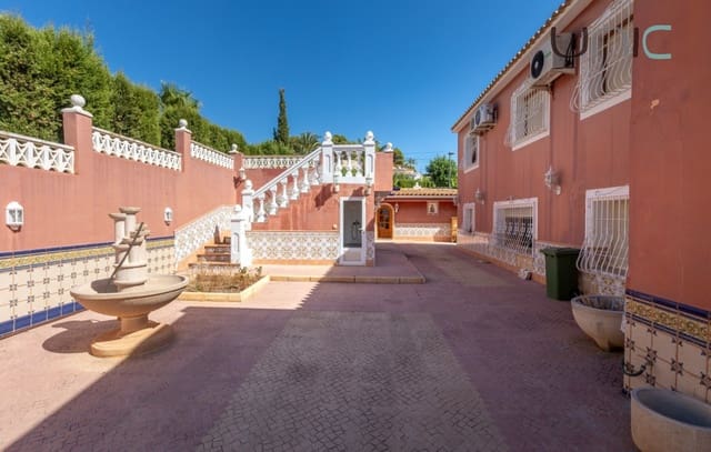 7 slaapkamer Villa te koop in Pueblo - Urbanizaciones, Alfaz del Pi / L'Alfàs del Pi met zwembad garage - € 1.150.000 (Ref: 10120798)