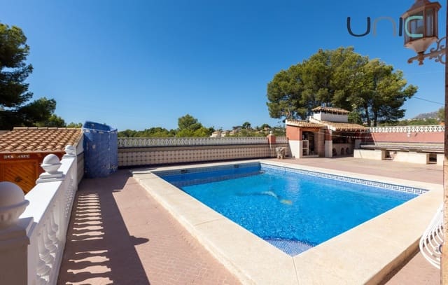 7 slaapkamer Villa te koop in Pueblo - Urbanizaciones, Alfaz del Pi / L'Alfàs del Pi met zwembad garage - € 1.150.000 (Ref: 10120798)