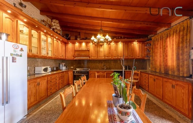 7 slaapkamer Villa te koop in Pueblo - Urbanizaciones, Alfaz del Pi / L'Alfàs del Pi met zwembad garage - € 1.150.000 (Ref: 10120798)