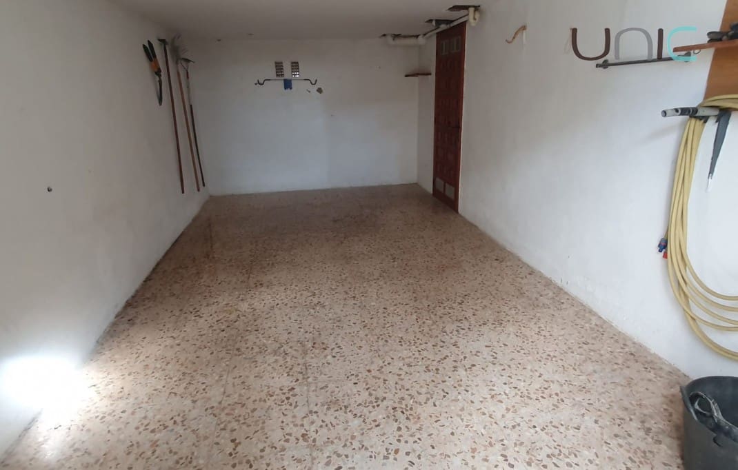3 bedroom Villa for sale in La Nucia with garage - € 370,000 (Ref: 10155919)