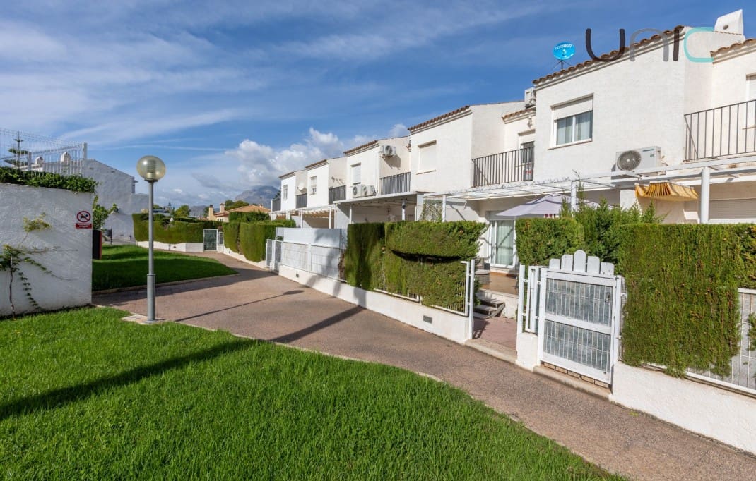 Casa de 3 habitaciones en Albir en venta con piscina garaje - 399.000 € (Ref: 10183728)