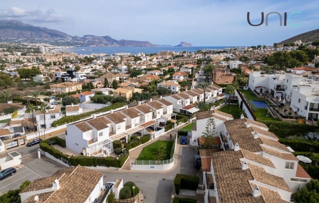 Casa de 3 habitaciones en Albir, Alfaz del Pi / L'Alfàs del Pi en venta con piscina garaje - 399.000 € (Ref: 10183728)