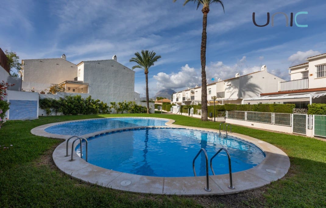 Casa de 3 habitaciones en Albir en venta con piscina garaje - 399.000 € (Ref: 10183728)