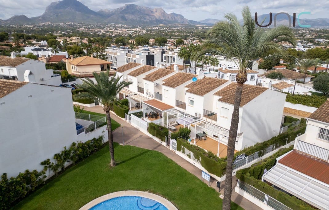 Casa de 3 habitaciones en Albir en venta con piscina garaje - 399.000 € (Ref: 10183728)