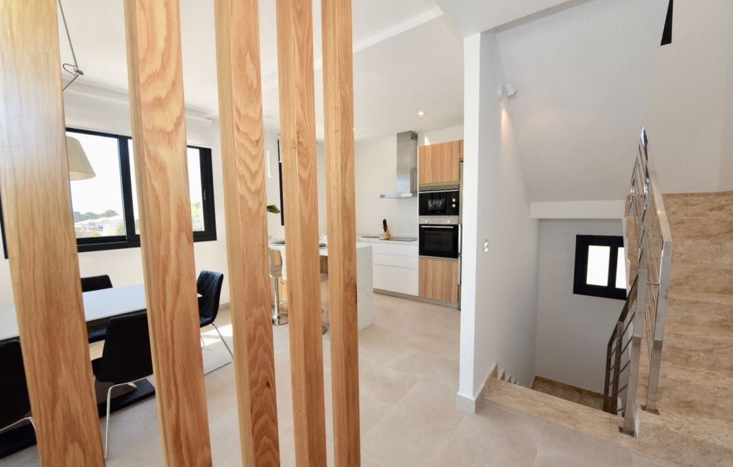 3 quarto Moradia para venda em La Nucia com piscina - 448 092 € (Ref: 6444871)