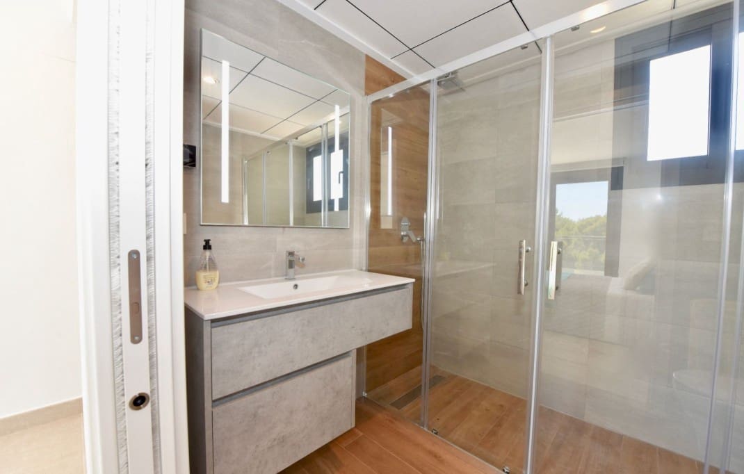 3 quarto Moradia para venda em La Nucia com piscina - 448 092 € (Ref: 6444871)