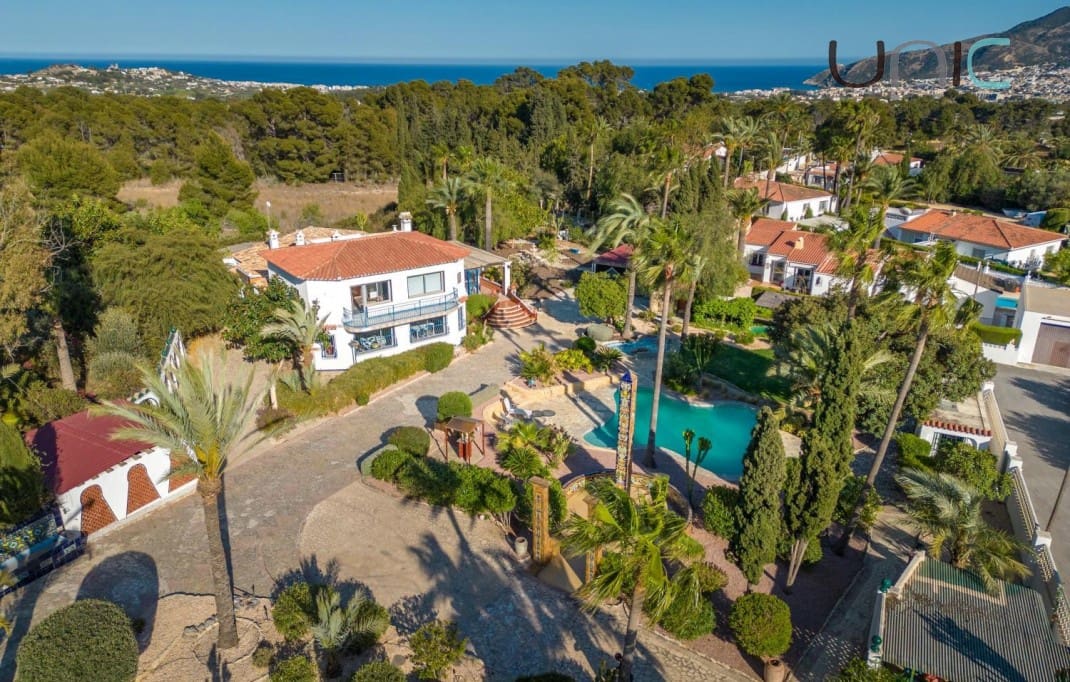 5 quarto Moradia para venda em Alfaz del Pi / L'Alfas del Pi com piscina - 995 000 € (Ref: 6844737)