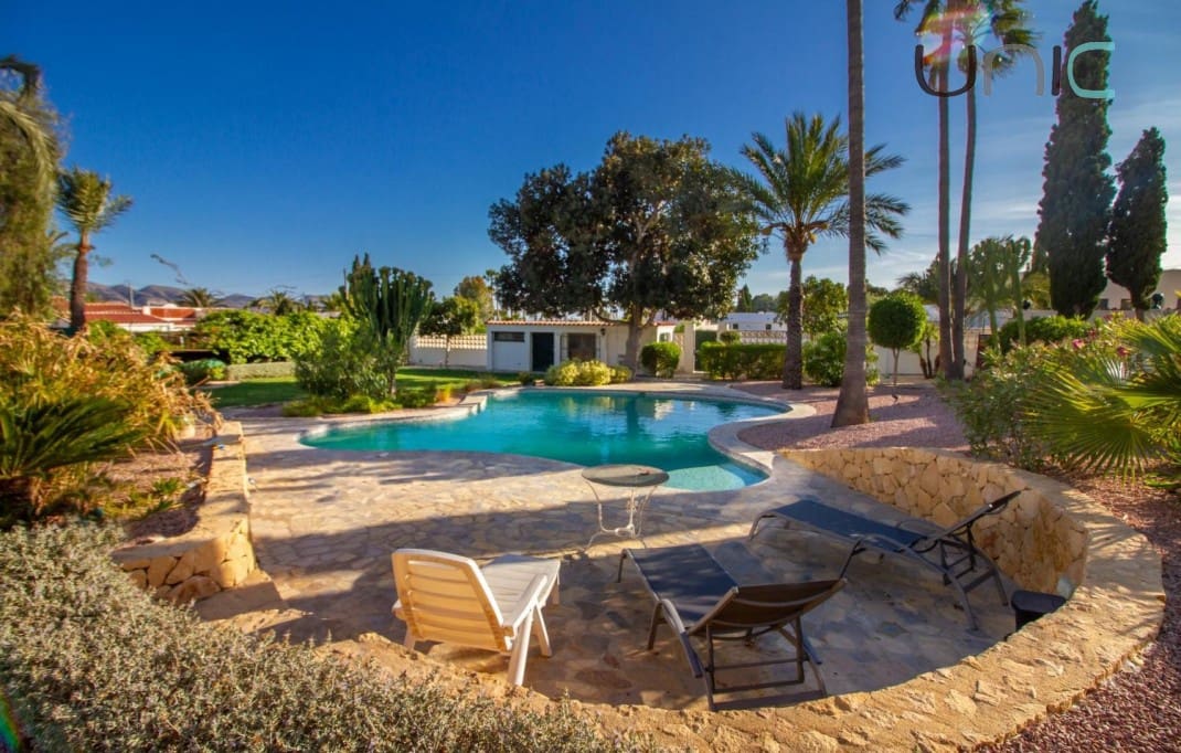 5 quarto Moradia para venda em Alfaz del Pi / L'Alfas del Pi com piscina - 995 000 € (Ref: 6844737)