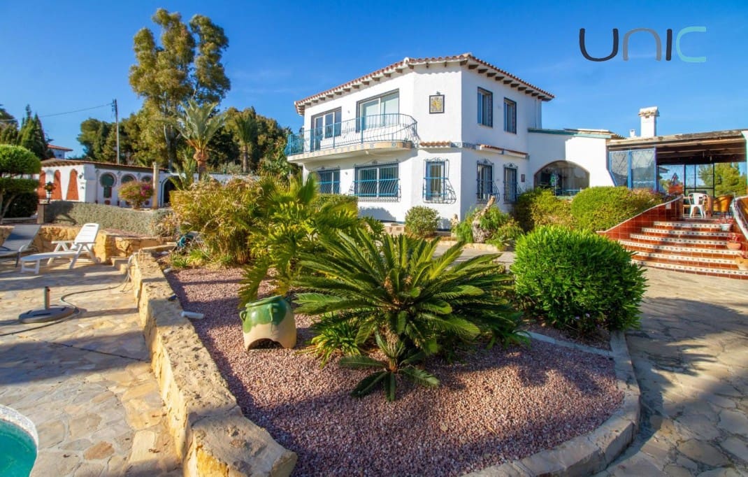 5 quarto Moradia para venda em Alfaz del Pi / L'Alfas del Pi com piscina - 995 000 € (Ref: 6844737)