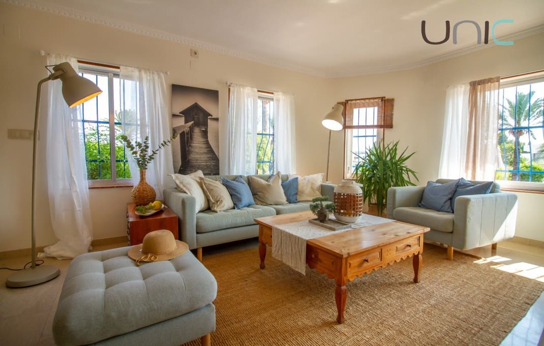 5 quarto Moradia para venda em Alfaz del Pi / L'Alfas del Pi com piscina - 995 000 € (Ref: 6844737)