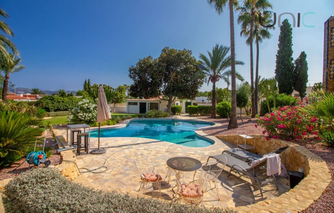 5 quarto Moradia para venda em Alfaz del Pi / L'Alfas del Pi com piscina - 995 000 € (Ref: 6844737)