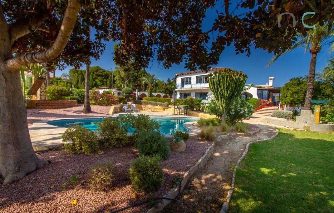 5 quarto Moradia para venda em Alfaz del Pi / L'Alfas del Pi com piscina - 995 000 € (Ref: 6844737)