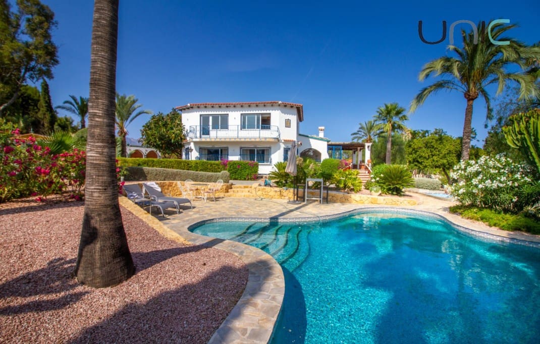 5 quarto Moradia para venda em Alfaz del Pi / L'Alfas del Pi com piscina - 995 000 € (Ref: 6844737)