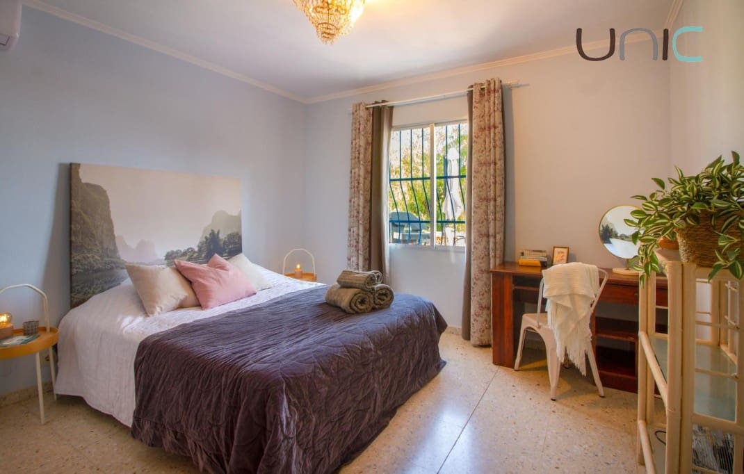 5 quarto Moradia para venda em Alfaz del Pi / L'Alfas del Pi com piscina - 995 000 € (Ref: 6844737)