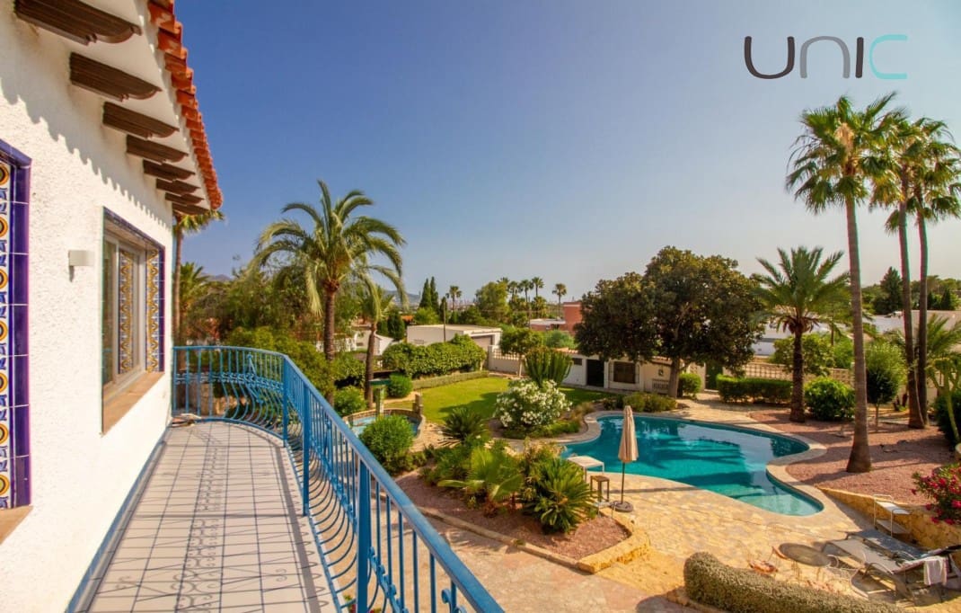 5 quarto Moradia para venda em Alfaz del Pi / L'Alfas del Pi com piscina - 995 000 € (Ref: 6844737)