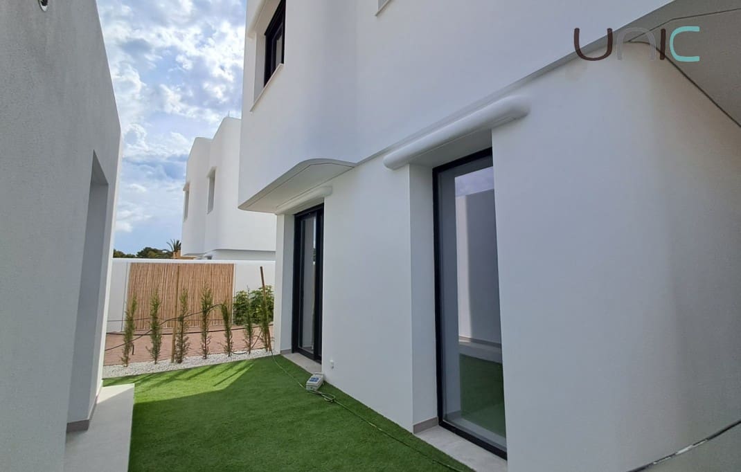 4 soveværelse Villa til salg i Albir med swimmingpool - € 895.000 (Ref: 6921010)