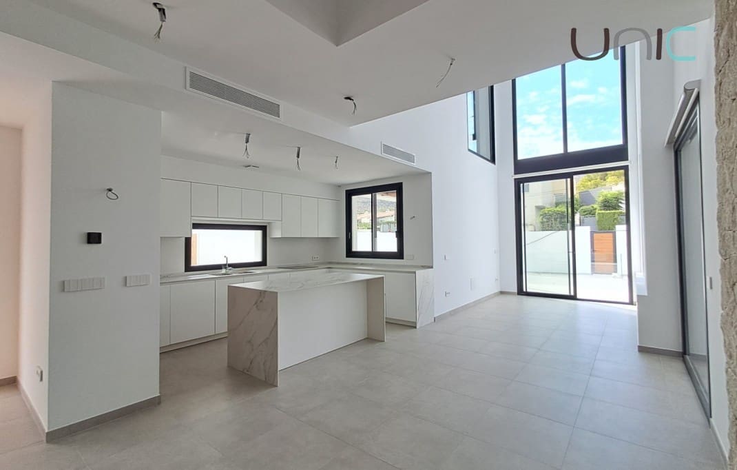 4 soveværelse Villa til salg i Albir med swimmingpool - € 895.000 (Ref: 6921010)