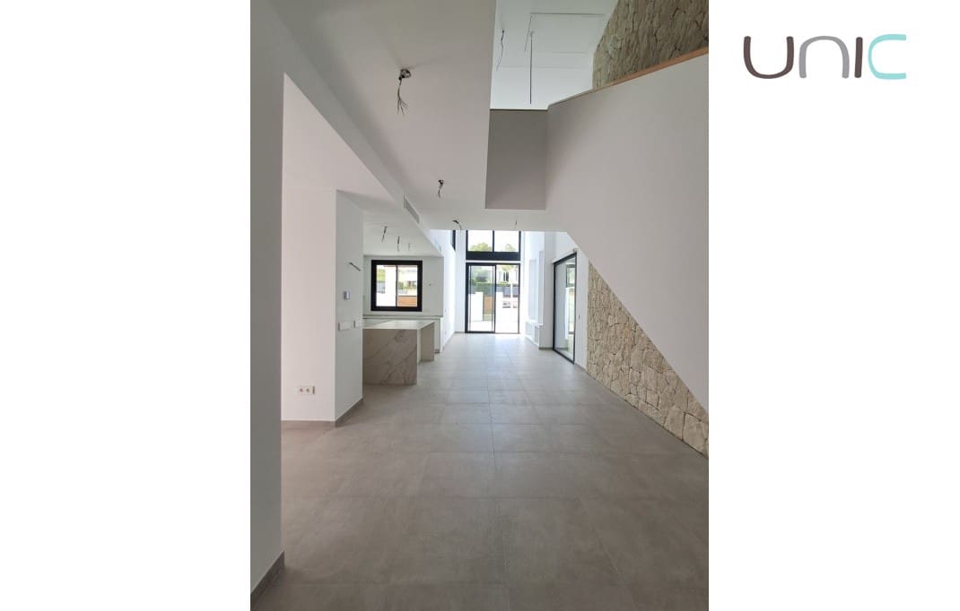 4 soveværelse Villa til salg i Albir med swimmingpool - € 895.000 (Ref: 6921010)