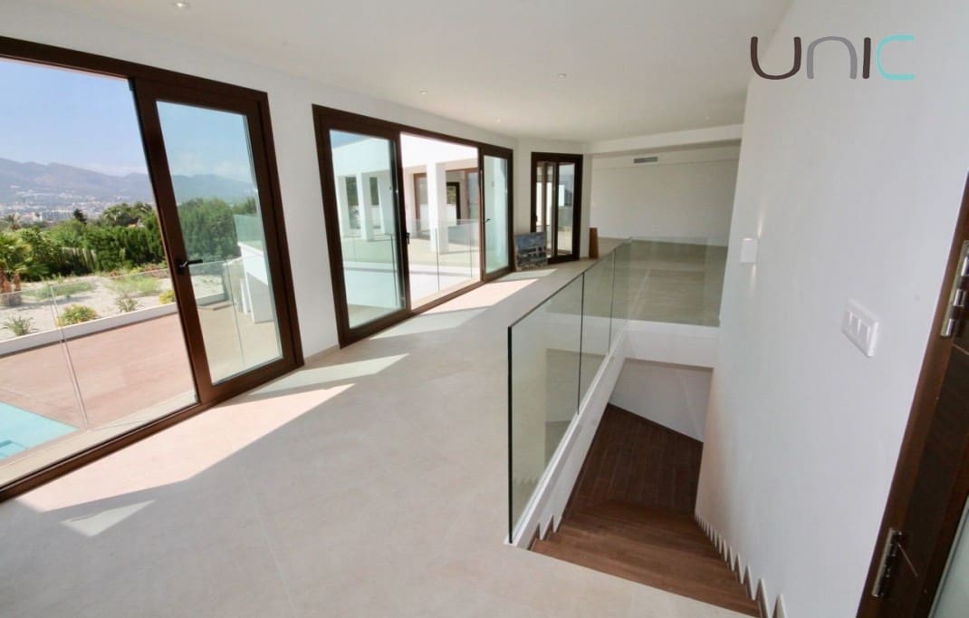 5 Zimmer Villa zu verkaufen in Altea mit Pool - 2.250.000 € (Ref: 7092734)