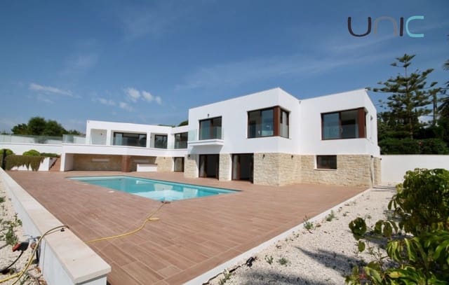 5 Zimmer Villa zu verkaufen in Altea mit Pool - 2.250.000 € (Ref: 7092734)