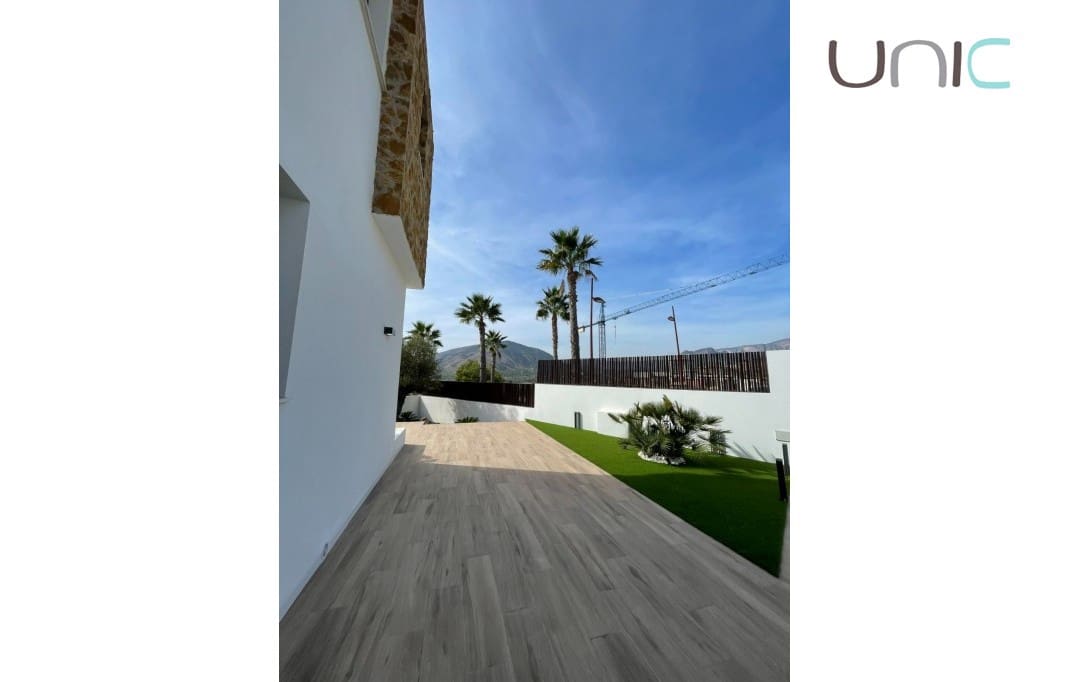 2 bedroom Villa for sale in Finestrat with pool - € 495,000 (Ref: 7204913)