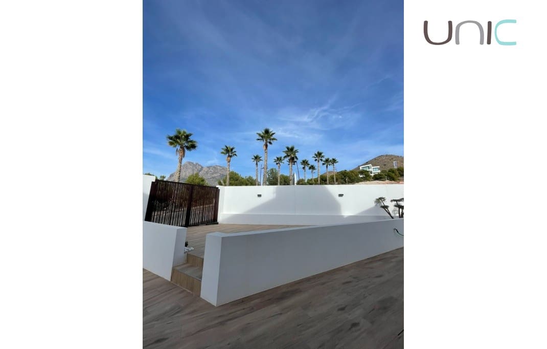 2 bedroom Villa for sale in Finestrat with pool - € 495,000 (Ref: 7204913)