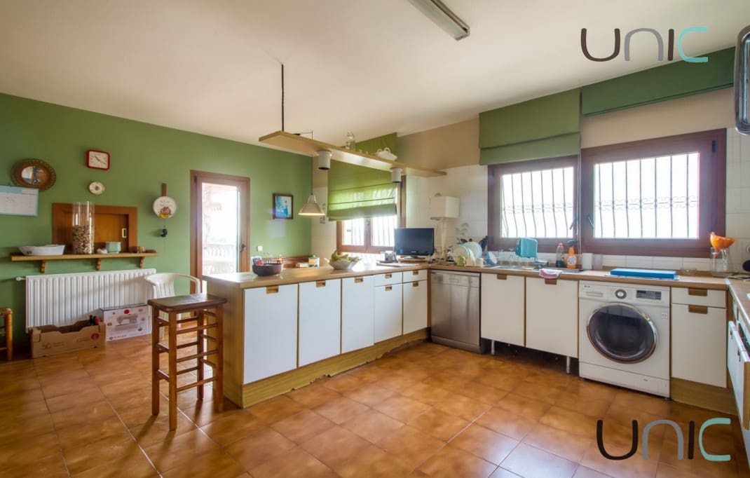 5 soverom Villa til salgs i La Nucia med svømmebasseng - € 1 100 000 (Ref: 7301063)