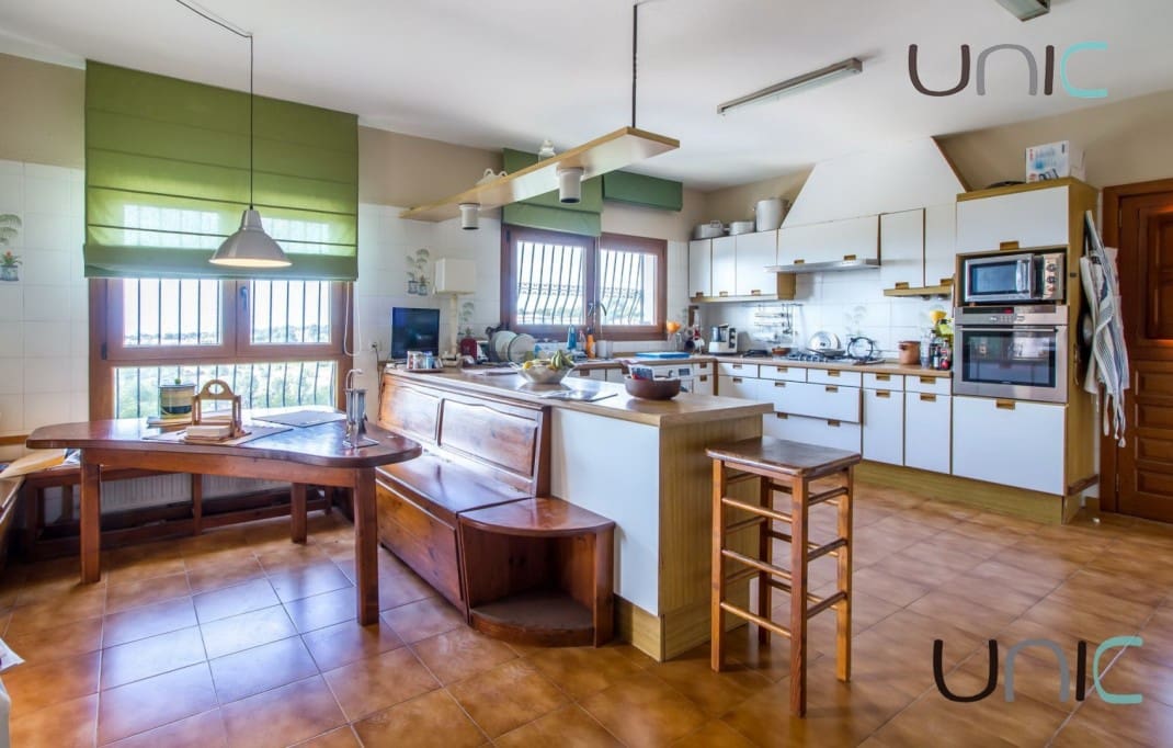 5 soverom Villa til salgs i La Nucia med svømmebasseng - € 1 100 000 (Ref: 7301063)