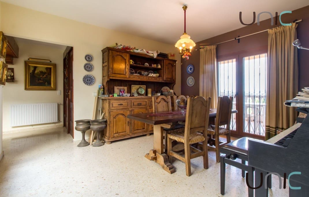 5 soverom Villa til salgs i La Nucia med svømmebasseng - € 1 100 000 (Ref: 7301063)