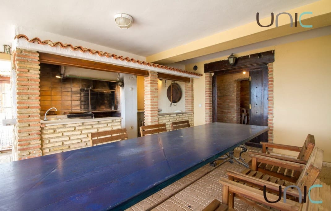 5 soverom Villa til salgs i La Nucia med svømmebasseng - € 1 100 000 (Ref: 7301063)