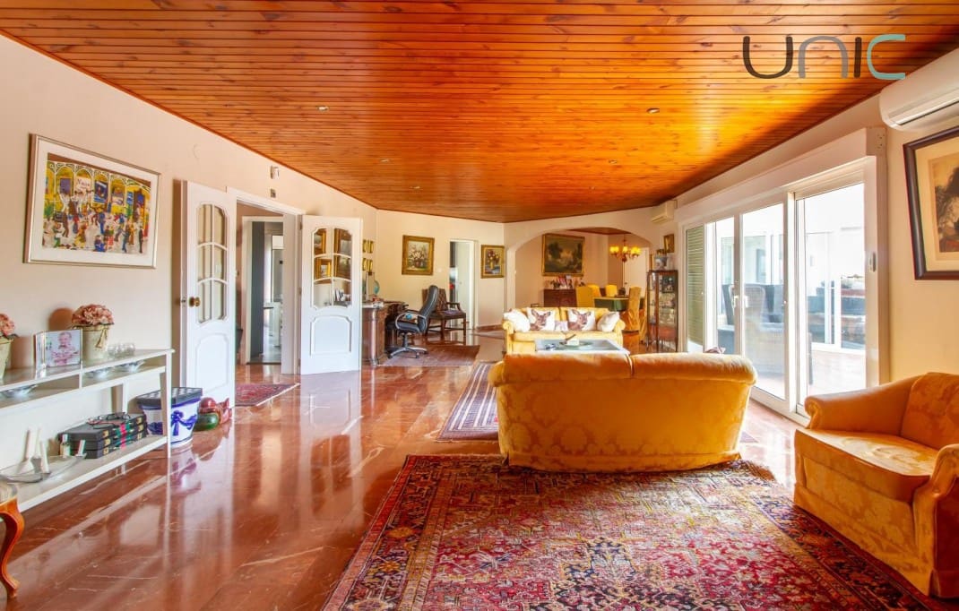 Chalet de 3 habitaciones en La Nucia en venta con piscina - 749.000 € (Ref: 7430554)