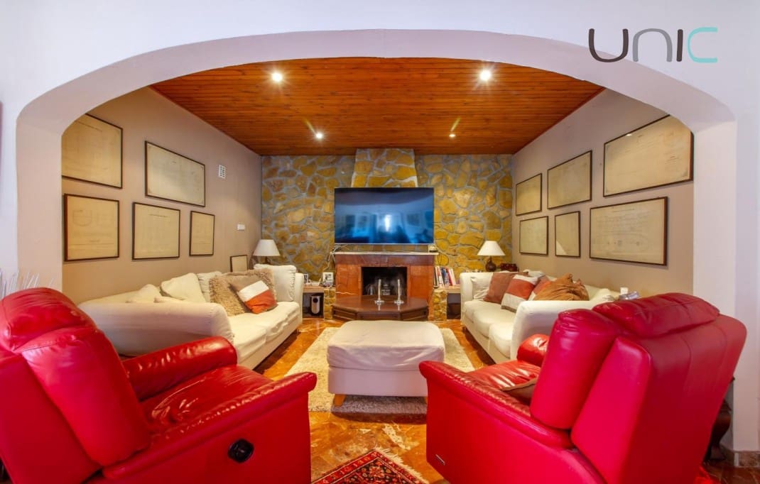 Chalet de 3 habitaciones en La Nucia en venta con piscina - 749.000 € (Ref: 7430554)