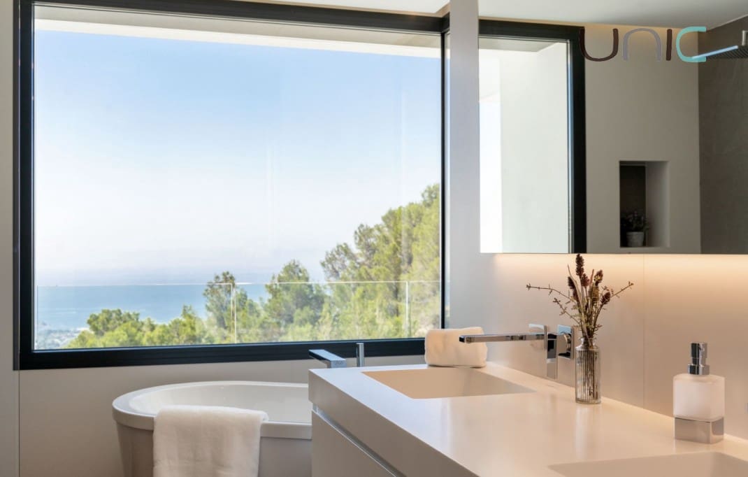 4 bedroom Villa for sale in Altea with pool - € 1,921,000 (Ref: 7453915)