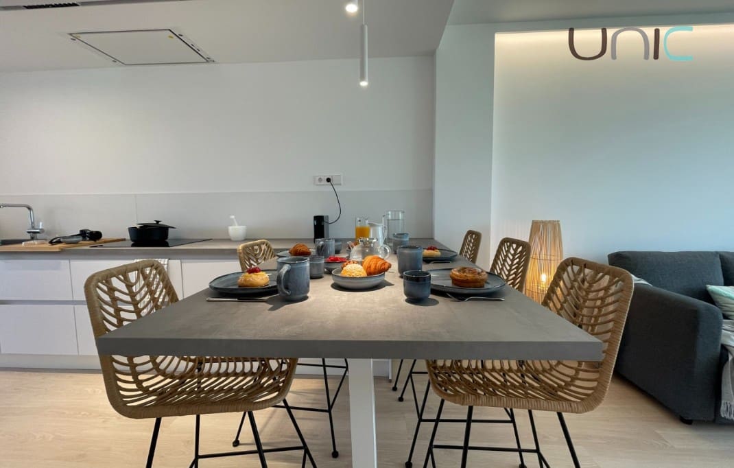 3 soveværelse Lejlighed til leje i Albir med swimmingpool - € 2.100 (Ref: 7785196)