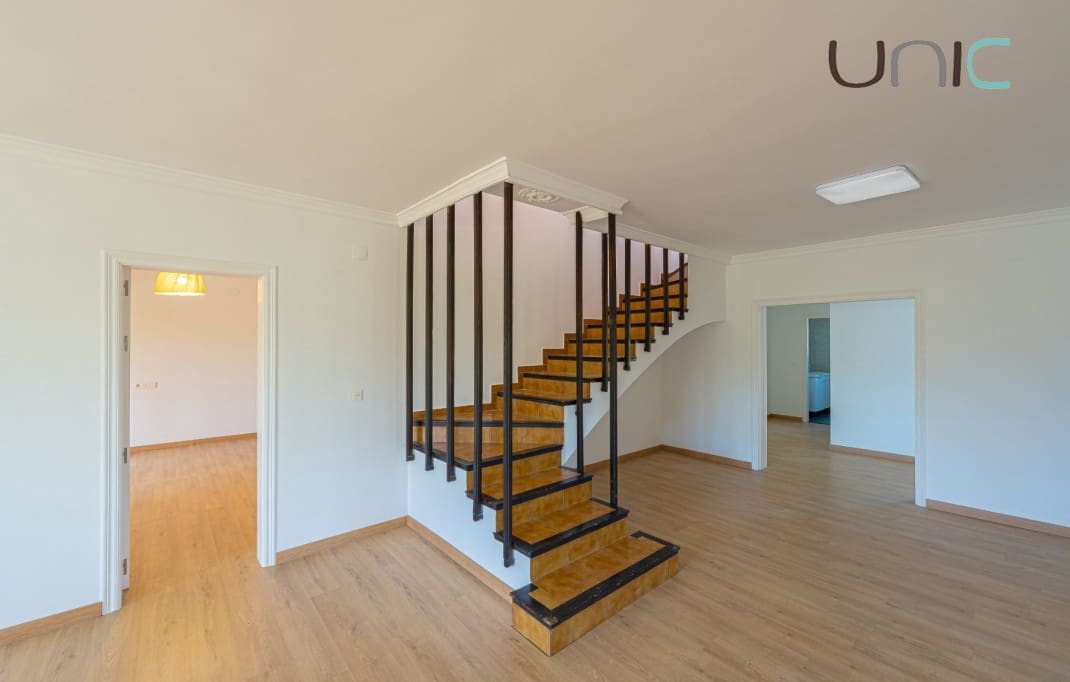 Chalet de 7 habitaciones en Alfaz del Pi / L'Alfàs del Pi en venta con piscina - 1.049.900 € (Ref: 7808973)