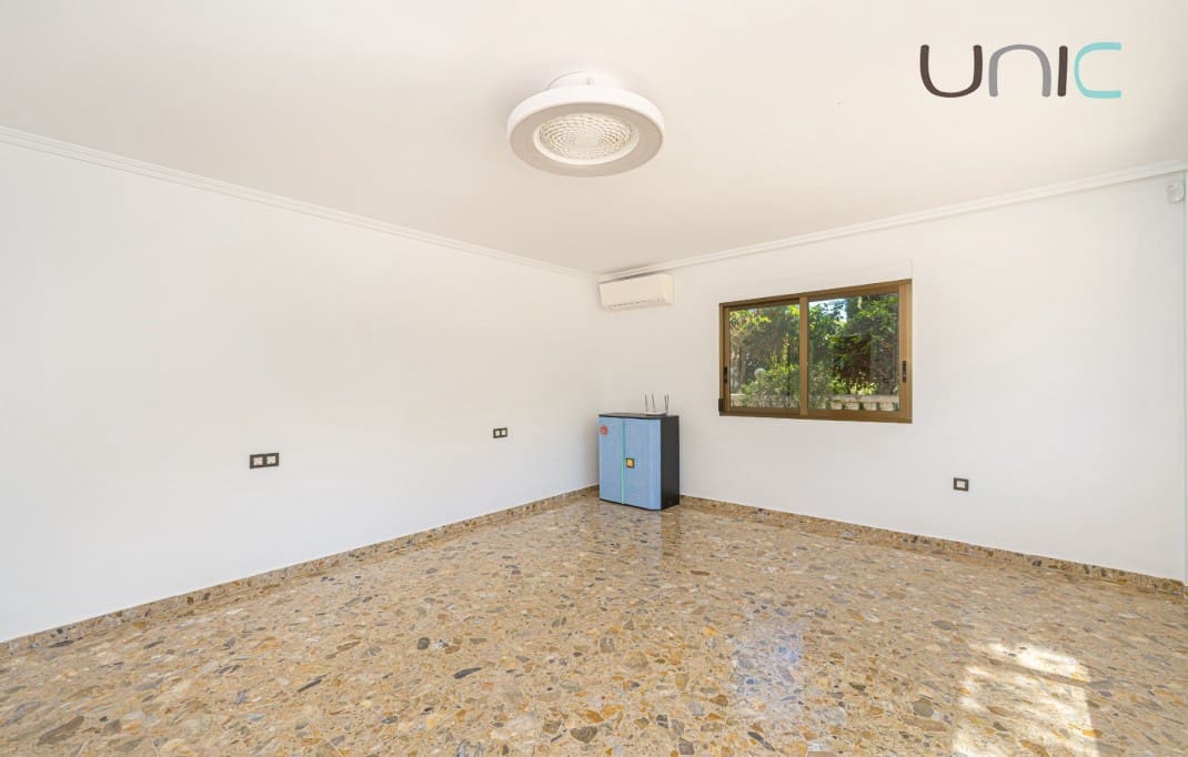 Chalet de 7 habitaciones en Alfaz del Pi / L'Alfàs del Pi en venta con piscina - 1.049.900 € (Ref: 7808973)