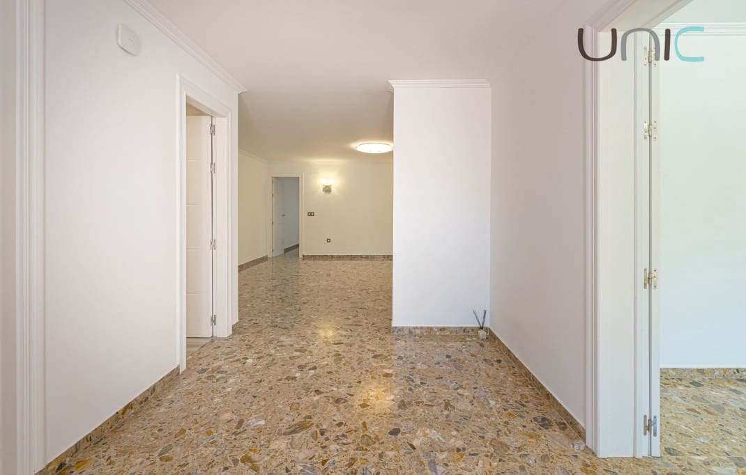 Chalet de 7 habitaciones en Alfaz del Pi / L'Alfàs del Pi en venta con piscina - 1.049.900 € (Ref: 7808973)
