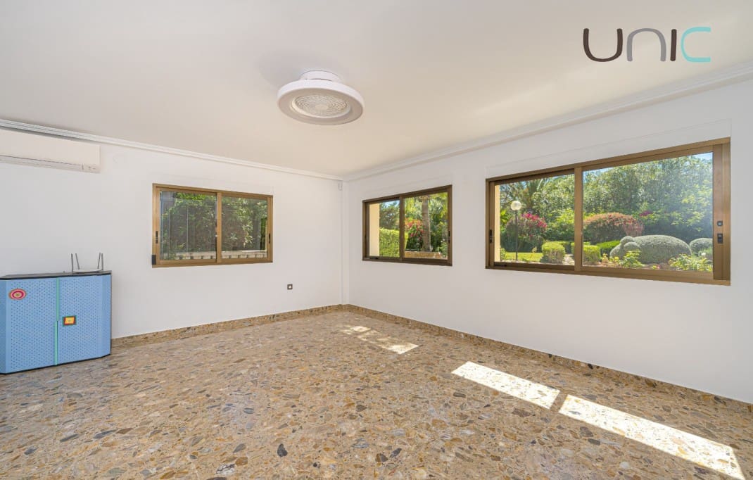 Chalet de 7 habitaciones en Alfaz del Pi / L'Alfàs del Pi en venta con piscina - 1.049.900 € (Ref: 7808973)