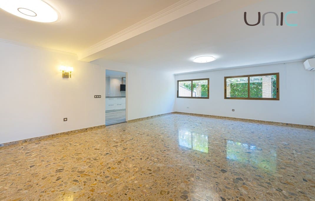 Chalet de 7 habitaciones en Alfaz del Pi / L'Alfàs del Pi en venta con piscina - 1.049.900 € (Ref: 7808973)