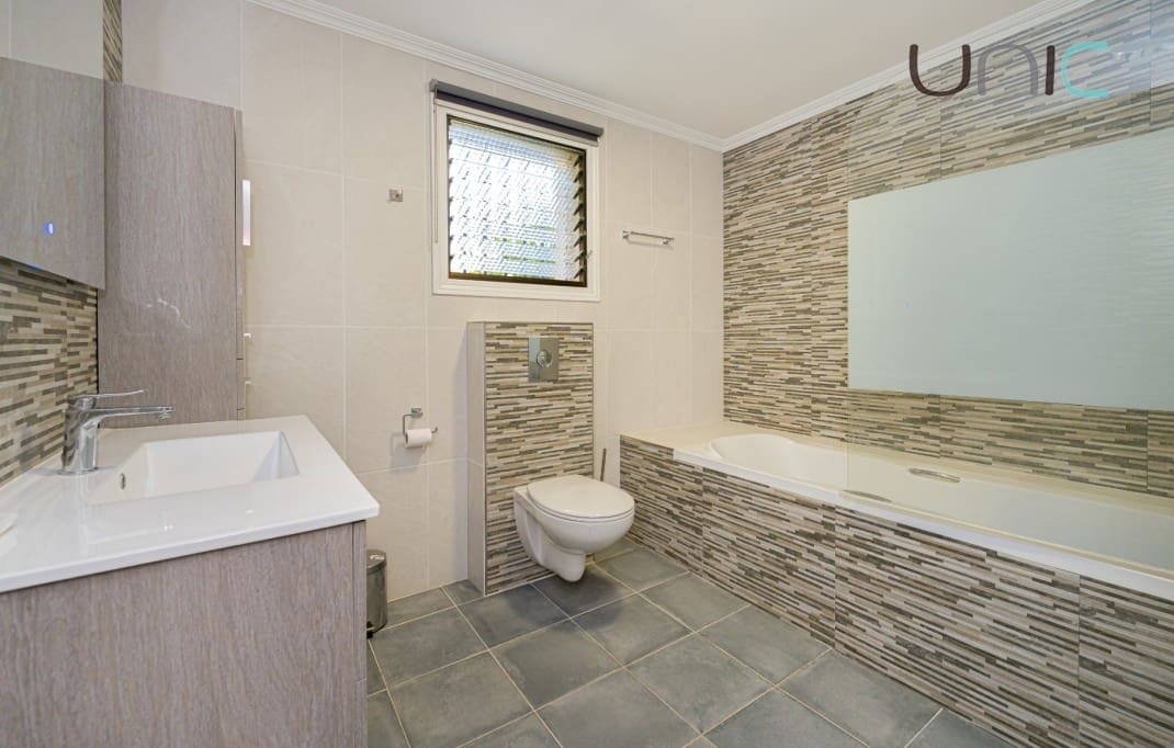 Chalet de 7 habitaciones en Alfaz del Pi / L'Alfàs del Pi en venta con piscina - 1.049.900 € (Ref: 7808973)