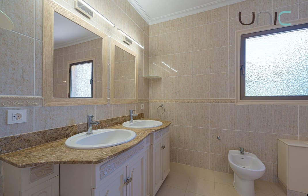 Chalet de 7 habitaciones en Alfaz del Pi / L'Alfàs del Pi en venta con piscina - 1.049.900 € (Ref: 7808973)