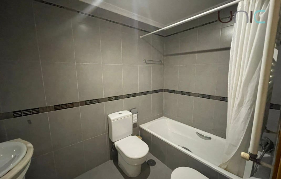 2 quarto Apartamento para arrendar em Albir com piscina garagem - 1 650 € (Ref: 7898206)