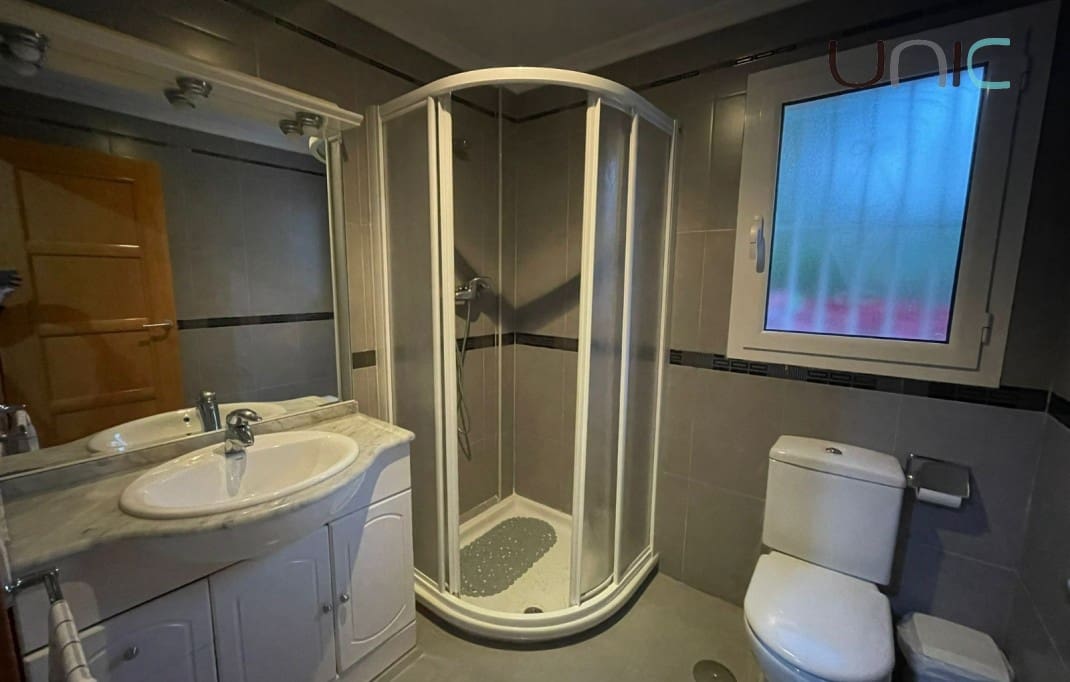 2 quarto Apartamento para arrendar em Albir com piscina garagem - 1 650 € (Ref: 7898206)
