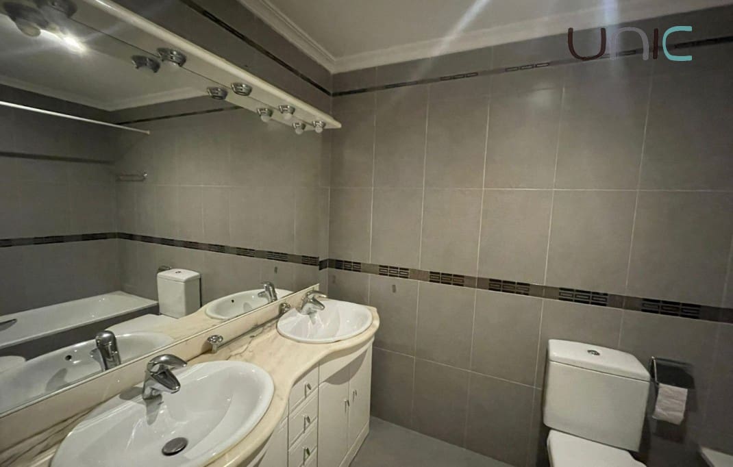 2 quarto Apartamento para arrendar em Albir com piscina garagem - 1 650 € (Ref: 7898206)